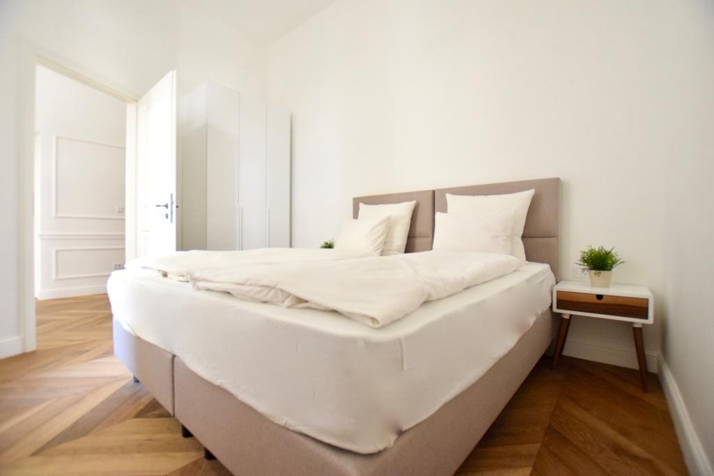 Luxury Apartment By Hi5 - Bazilika Suite Budapest Eksteriør billede